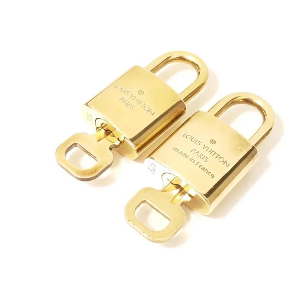 100% Authentic Louis Vuitton Shiny Gold 2 Locks and Keys - Picture 6 of 8